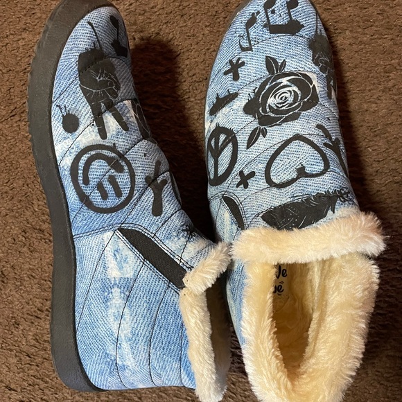 Yes we vibe slip on shoe - Picture 4 of 6